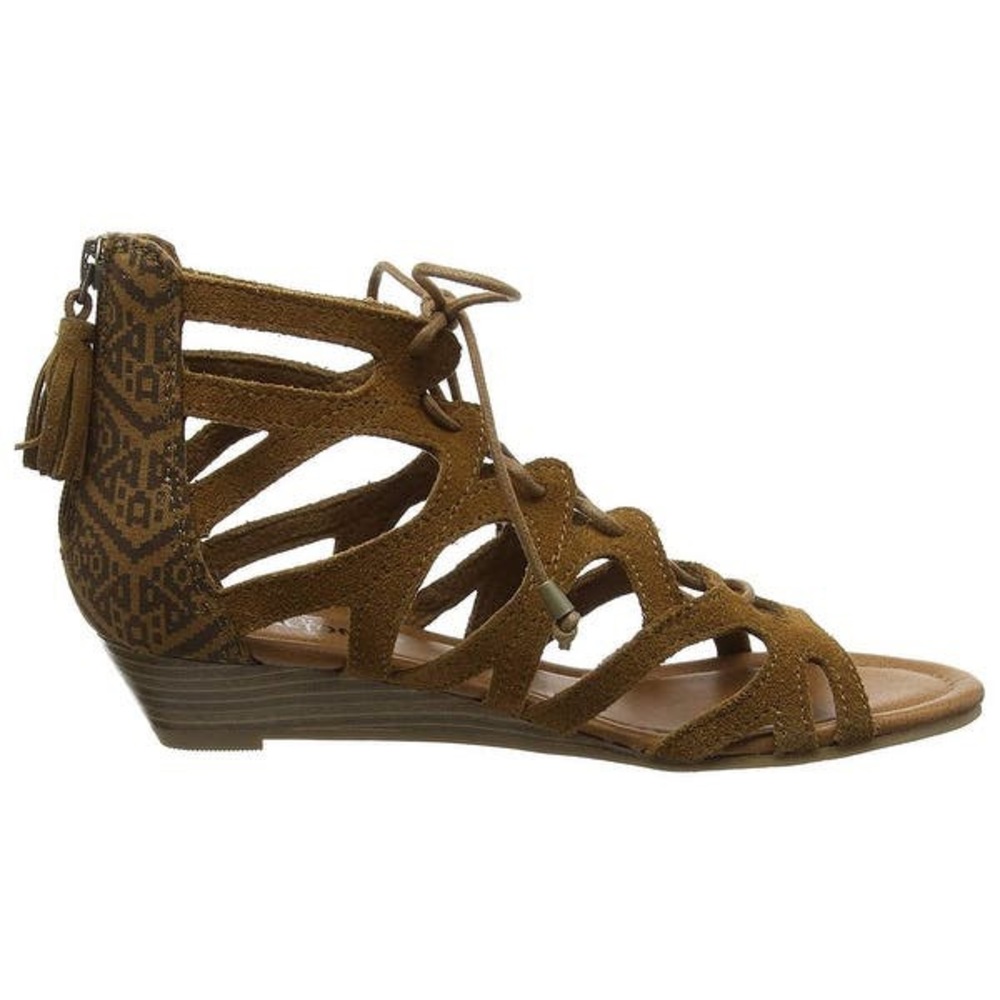Minnetonka Merida II Suede Gladiator Sandal